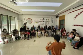 杭州彭埠街道普福社区用“画蛋立蛋"迎夏日图片