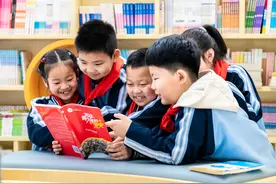 呼和浩特：思政微课堂 铸魂育英才图片