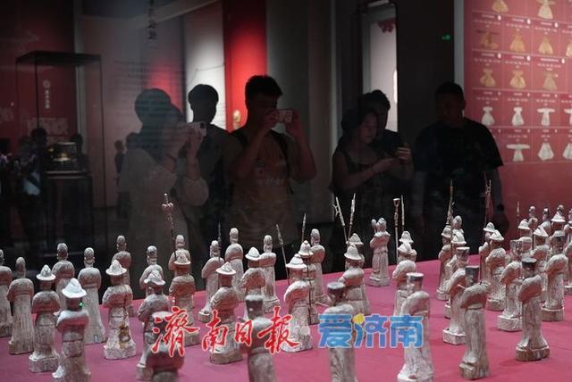 抓住暑期“尾巴”探寻馆藏文物里历史与文化的盛宴