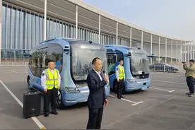 黄河新动能·沿黄共未来丨济南L4级自动驾驶微公交车来了，“最强大脑”自主超车、自动避障图片