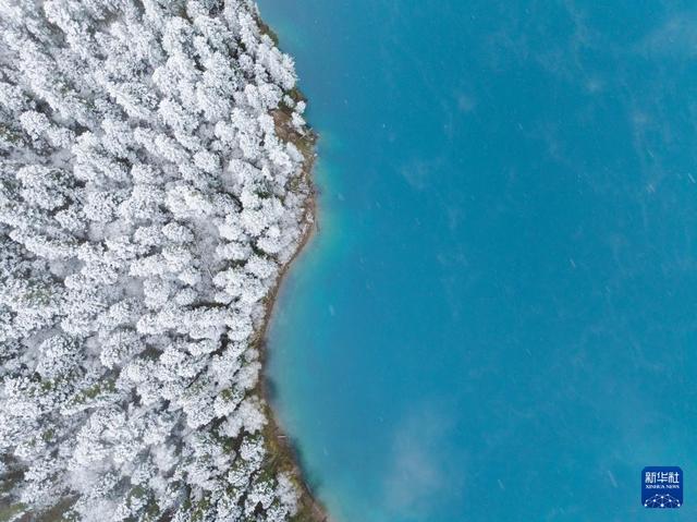九寨沟迎来降雪