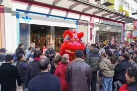 浦东新春嘉年华丨非遗国风闹新春，二次元掀起金桥消费热潮图片