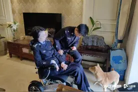 患渐冻症的女狱警：29年让近两千罪犯重回社会，曾赴鄂抗疫图片