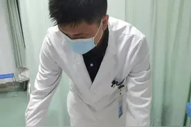 经常走路跌倒，小心这个病在作祟图片