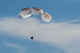 美国滞留太空宇航员能拿多少报酬?NASA回应图片