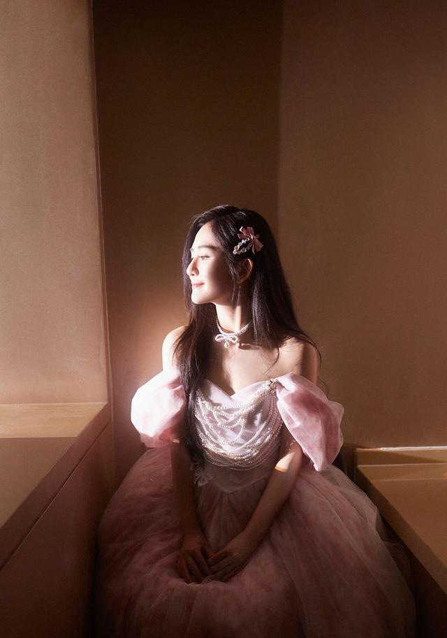 谢娜：我可以控制我的光