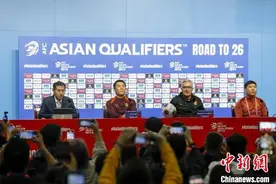 世预赛中澳战在即 国足坐镇“魔鬼主场”力争出线生机图片