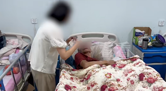 上海61岁老伯娶小16岁妻子，结婚当天被送进急诊！仅1年半卡里110万仅剩42元