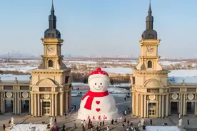 哈尔滨司机集体培训英语，网友：东北英语席卷全球？图片