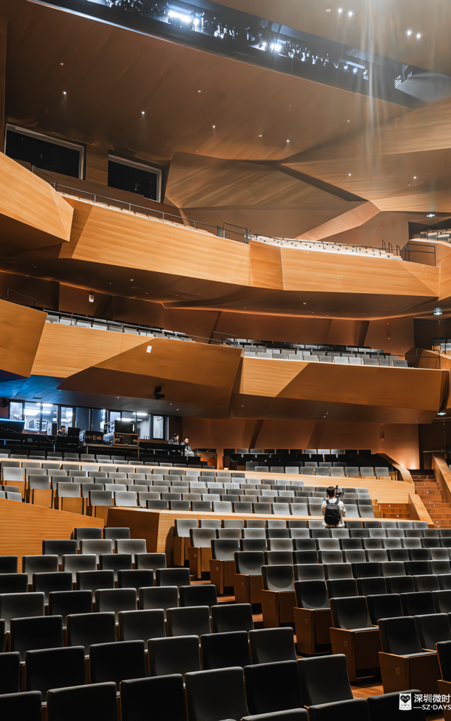 新地标！漂在水上的「白色山丘」，羡慕龙华人！