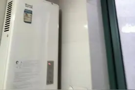 墙壁渗水数月居民愁，物业用心服务解民忧！图片