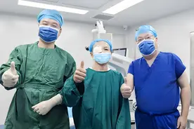 “飞白”助力白内障患者告别30年视力困扰图片