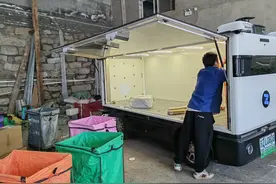 无人快递车的首个“双十一”：一天拉2000多件，快递小哥效率翻倍收入增长图片