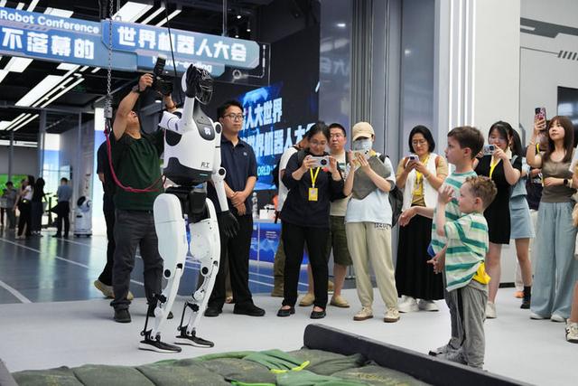 中国之治 稳定之锚——新时代中国为世界贡献发展进步力量