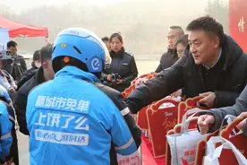 筹集1100万元专项资金！青岛市总工会开展2025年工会送温暖行动图片