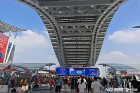 广交会变得更好玩：馆内变采购商打卡点，老外素人现场开直播图片