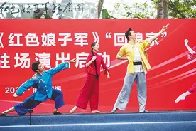 中央芭蕾舞团《红色娘子军》“回娘家”图片