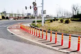 全市462处路口 实施大型机动车 “右转必停”图片