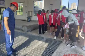 水精灵的“净化之旅”  雷锋青少年参观城东污水处理厂图片