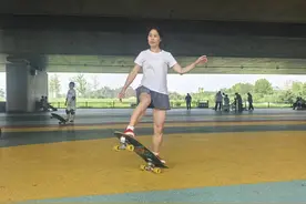 潍坊寿光：一块滑板 一份热爱图片