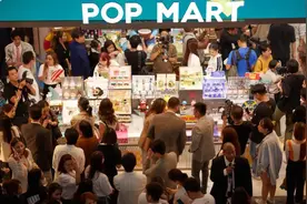 买爆“泡泡玛特”图片