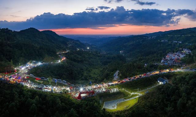 来新洲体验不一样的风景 一路向东，登高观鸟看江豚