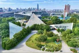 逛公园、赏文创、买好礼——公园文创产品展销10月26日泉城公园启幕图片