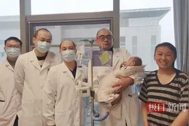 从曲靖到武汉，跨越千里的生命守护！双胞胎早产儿大双在武汉同济医院重获新生图片