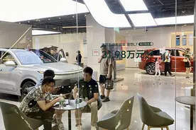 从BBA跳槽去新势力卖车的年轻人：预期中的降维打击为何没有到来？图片