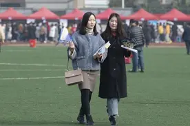 大学生一个月花多少钱合适？专家：大学生要培养合理的消费观图片