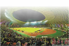 看球踢球到中国五华图片