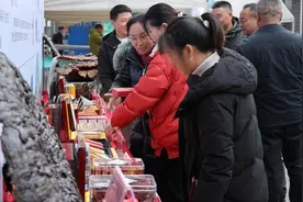 聚焦农旅融合 助力乡村旅游 安福羊狮慕幸福小镇特色农产品展销会开幕图片