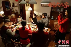 《烟火人家》：向上“共生”的家庭群像图片