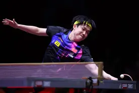 世乒赛：王楚钦晋级男单四强图片