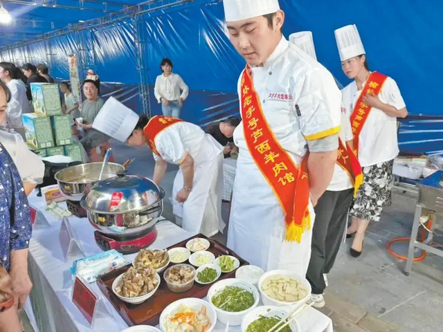 陕西靖边：“夏日经济”持续升温！