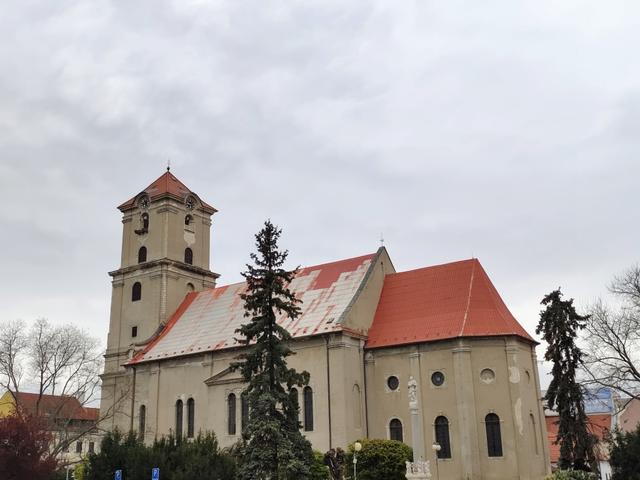 斯洛伐克布拉迪斯拉发州：四面相绘地域美，历史人文满溢魅力