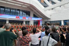 上午10点，余杭这一幕刷屏！一众帅小伙集结，现场振奋人心！图片