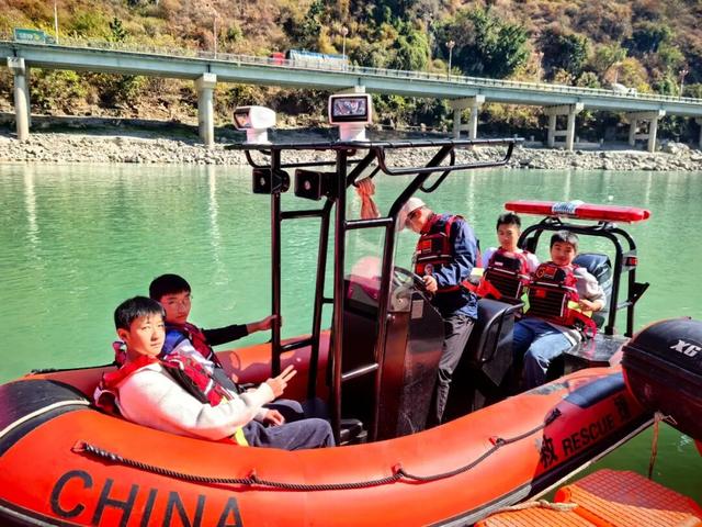 冬季到怒江来漂流