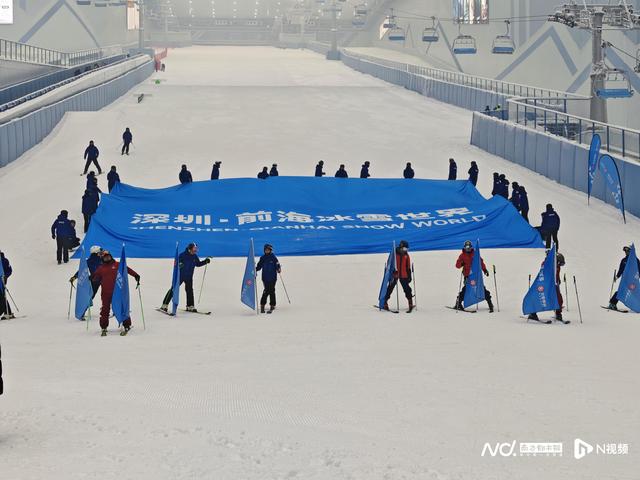 实探深圳前海冰雪世界开业：滑雪体验受专业认可，配套待完善