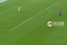 世界杯预选赛：中国队4-1战胜新加坡队图片