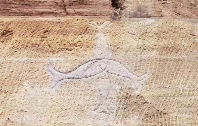 坐标简阳，361岁古桥，202岁石狮，与2分钟起落的飞机