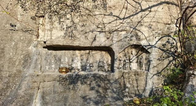 9.9元！深秋里寻一处静谧！本周六出发，打卡长清王泉摩崖石窟、义静寺！