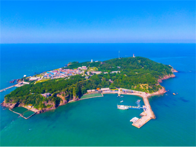 一场400万人的双向奔赴：读懂那香海旅游经济的“韧性密码”