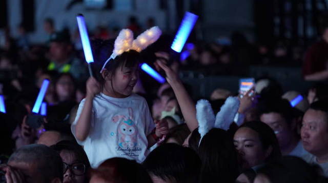 直击 || 览山的昨夜星辰：张靓颖杨宗纬吴克群唱醉大美银川！
