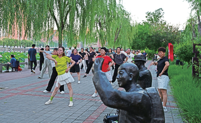 承德：水清岸绿生态美 市民乐享好时光
