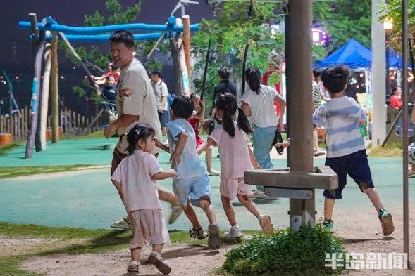 在青岛金沙滩啤酒城，体验一场亲子“慢”游记
