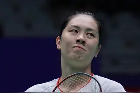 王祉怡晋级中国羽毛球公开赛女单决赛图片