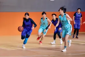 148场比赛！市南区中小学生篮球赛吸引58支队伍角逐图片