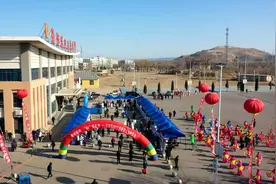 阜新：送岗促就业，早春招聘忙图片