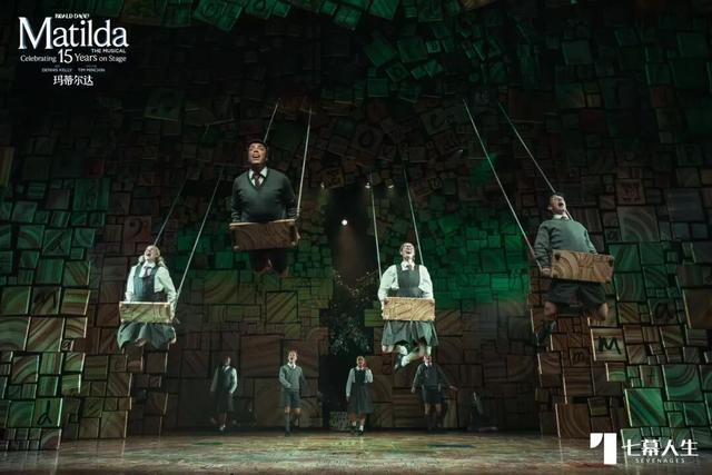 这部让成年人哭崩的合家欢音乐剧，凭什么横扫101项国际大奖？